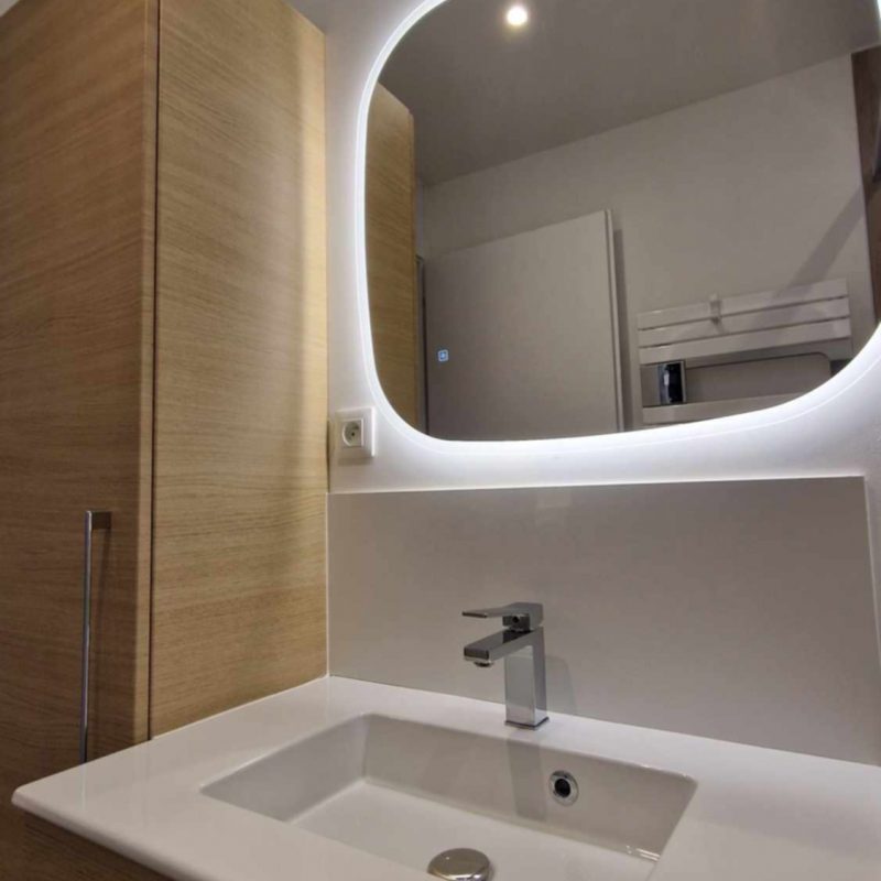 Meuble vasque et miroir LED